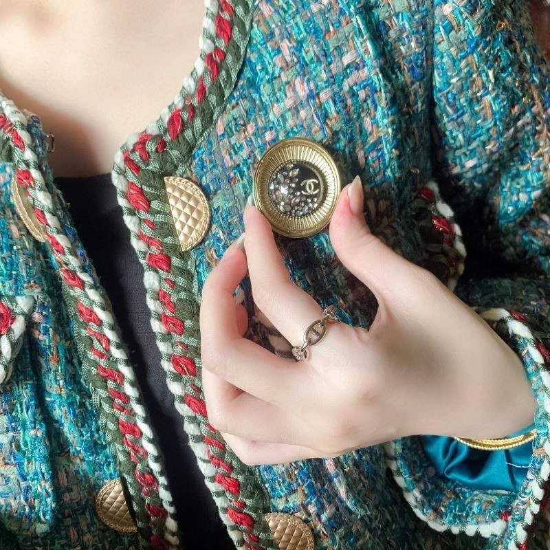 Chanel Brooches Comfortable 224415