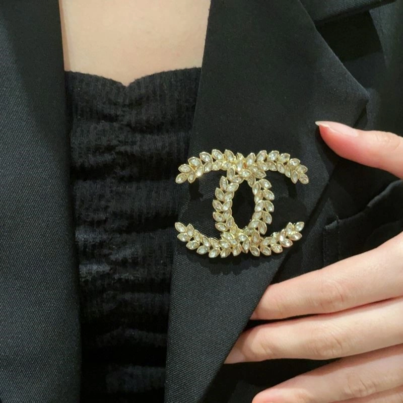 Chanel Brooches TechFriendly 224398