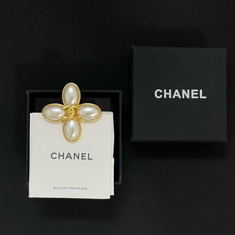 Chanel Brooches HighPerformance 224401