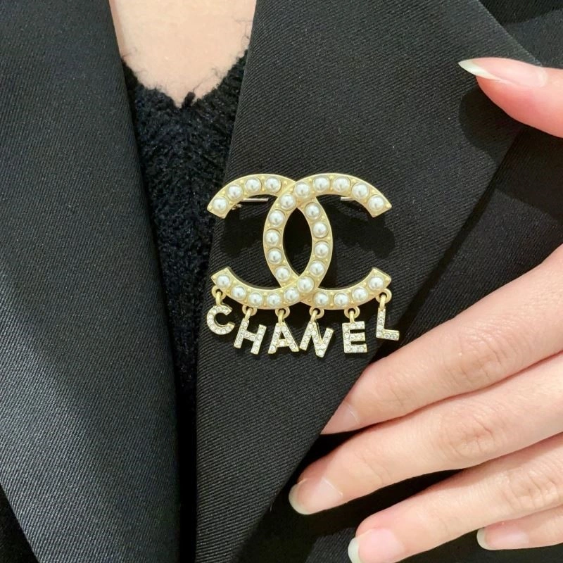 Chanel Brooches Original 224379