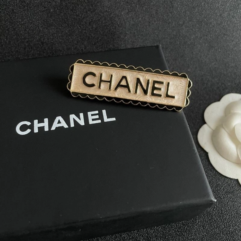 Chanel Brooches Sleek 224416