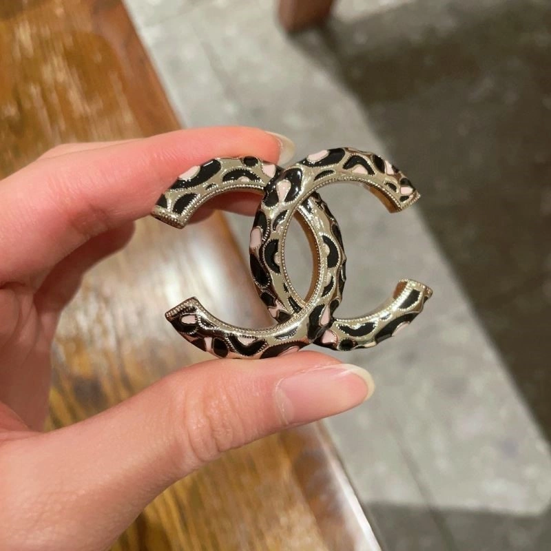 Chanel Brooches Sleek 224366