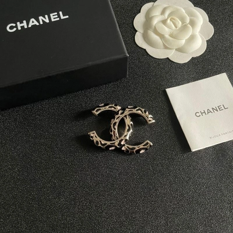 Chanel Brooches Sleek 224366