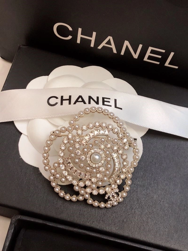 QuickDry Chanel Brooches 224363