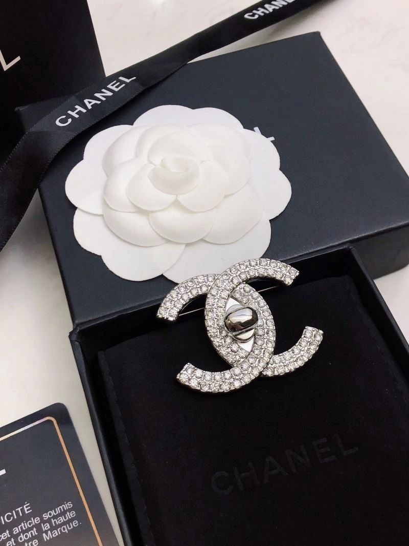Chanel Brooches EasyMatch 224402
