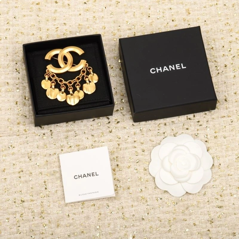 Chanel Brooches Snug 224342