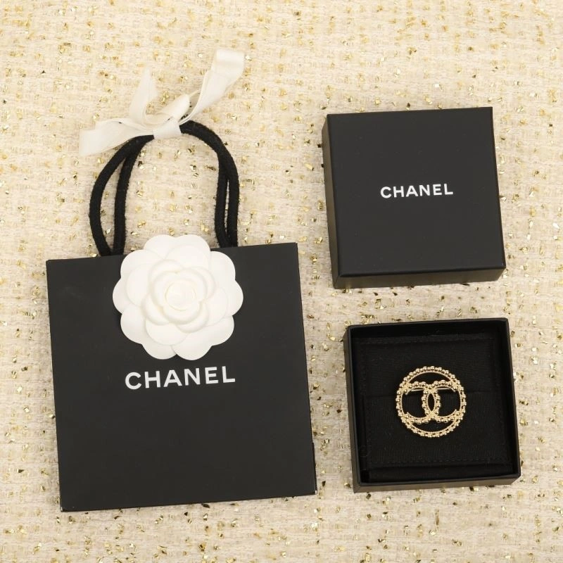Unisex Chanel Brooches 224349
