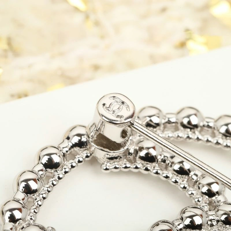 Chanel Brooches TimelessDesign 224337