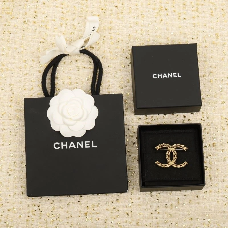 Chanel Brooches UrbanChic 224344