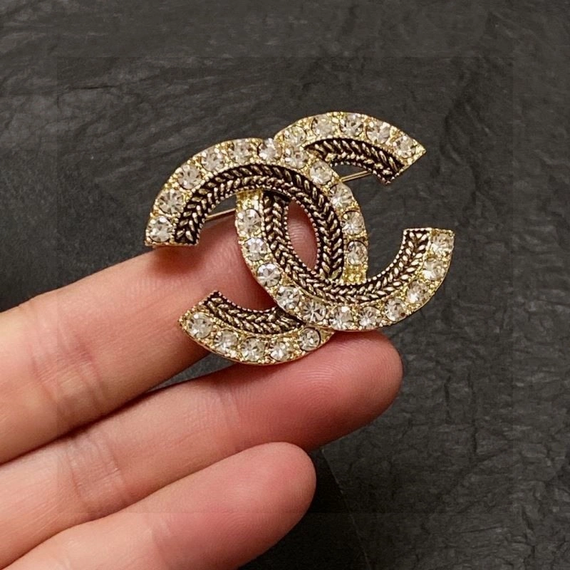 GoAnywhere Chanel Brooches 224386