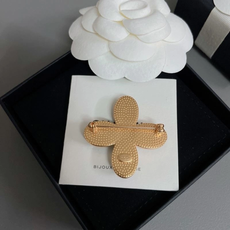 SmartChoice Chanel Brooches 224331