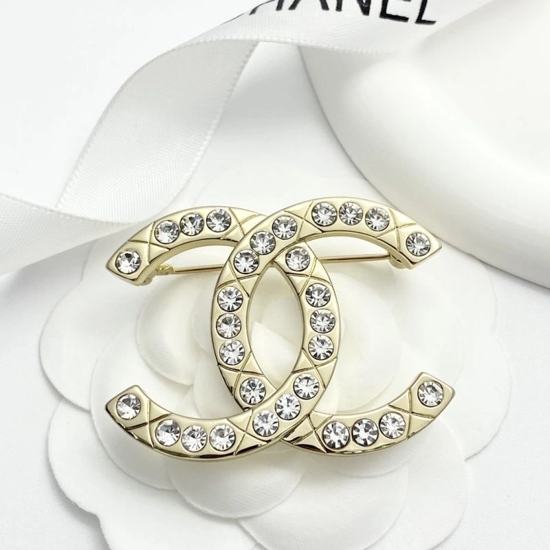 ZipUp Chanel Brooches 223257