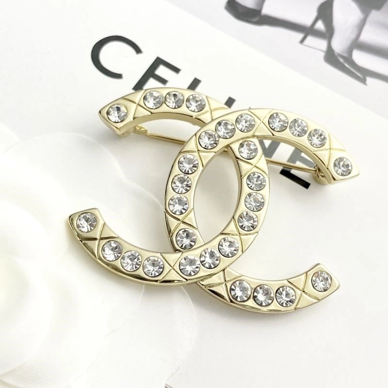 ZipUp Chanel Brooches 223257