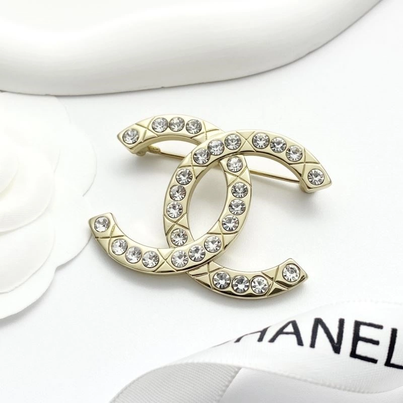 ZipUp Chanel Brooches 223257