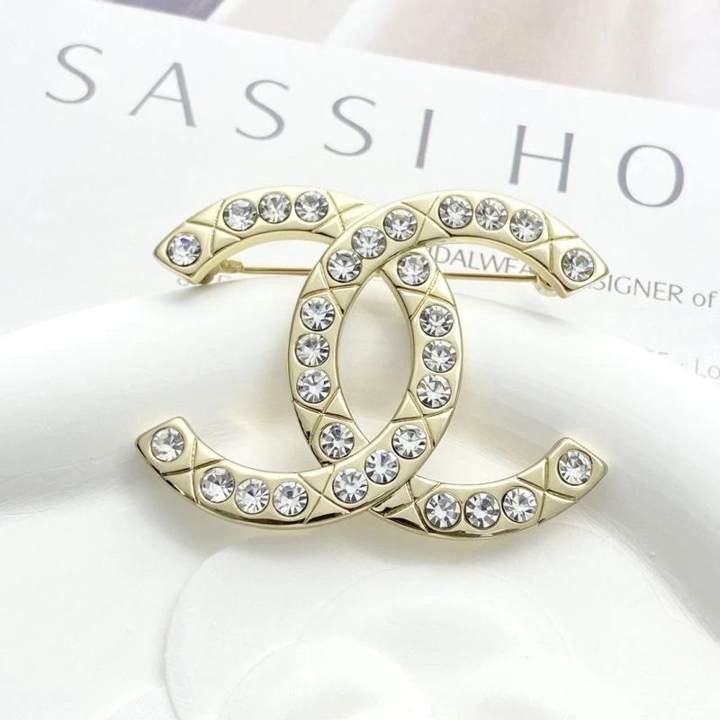 ZipUp Chanel Brooches 223257