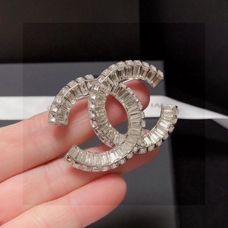 Practical Chanel Brooches 223186