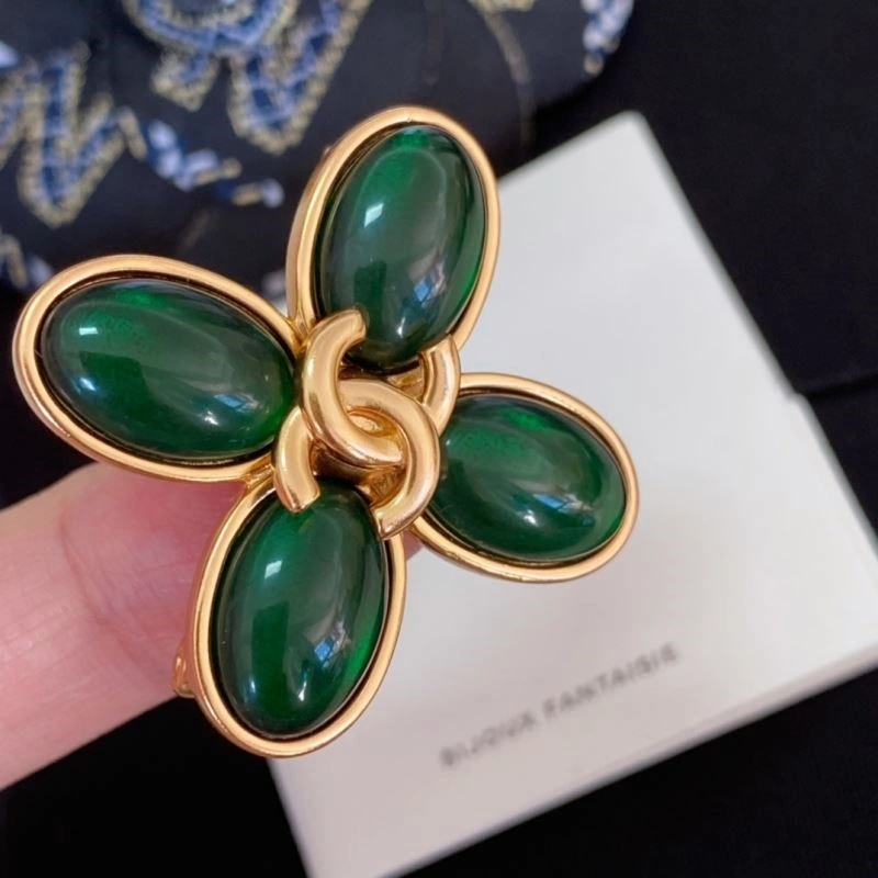 Efficient Chanel Brooches 223182