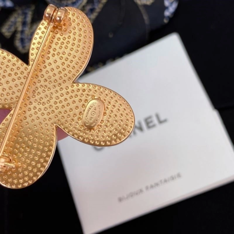 Efficient Chanel Brooches 223182