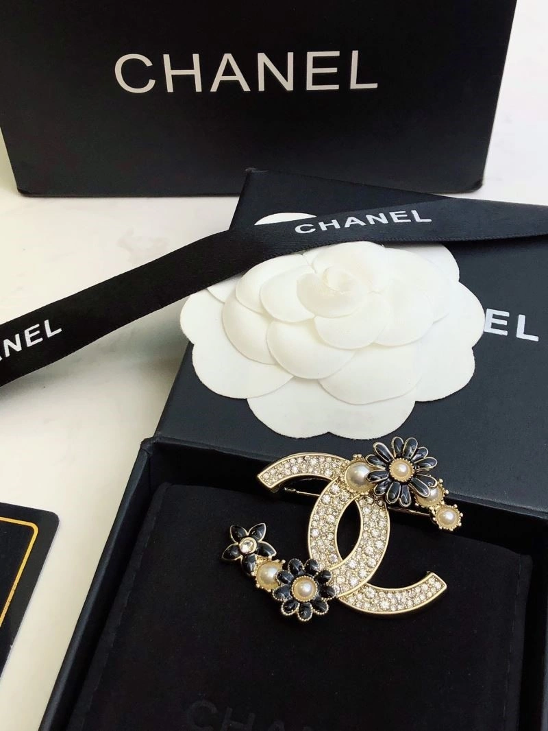 Chanel Brooches WellDesigned 223175