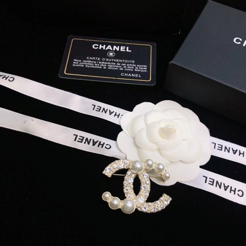 Chanel Brooches Casual 223177