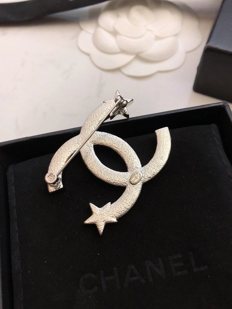 Colorful Chanel Brooches 223180