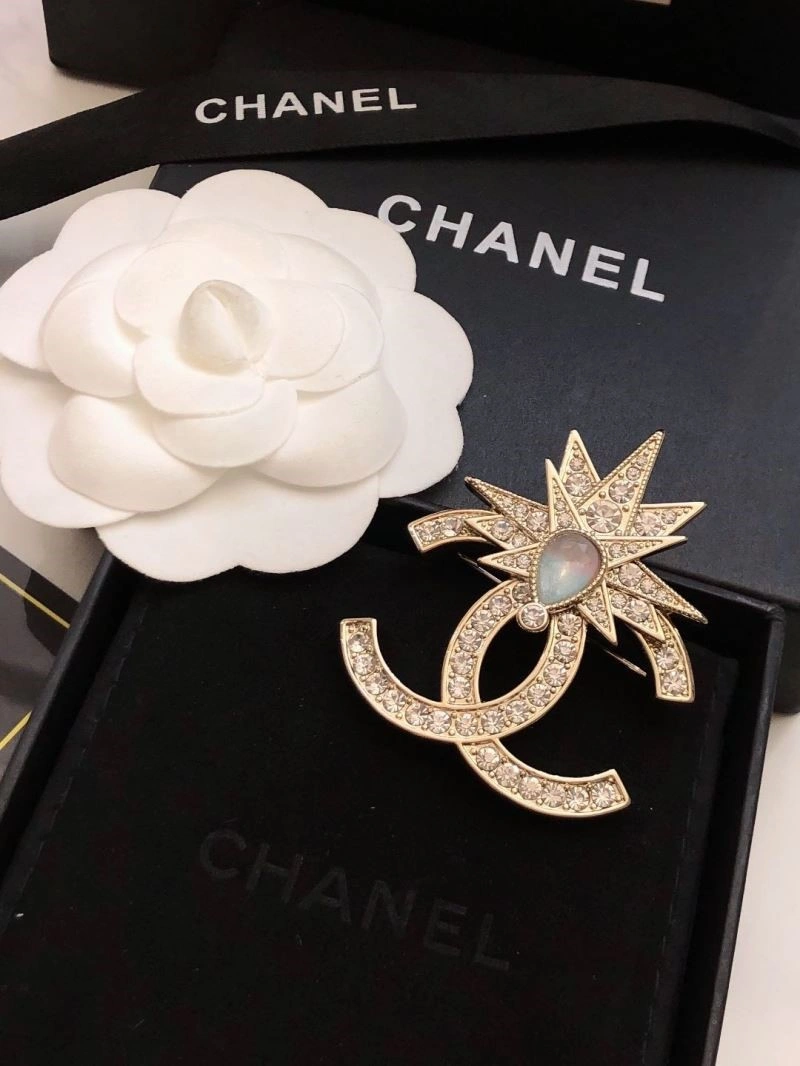 ZeroBulk Chanel Brooches 223169