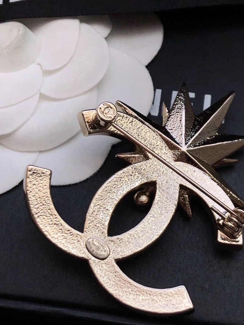 ZeroBulk Chanel Brooches 223169