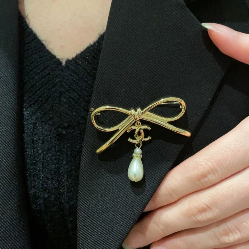 Chanel Brooches Vibrant 223178