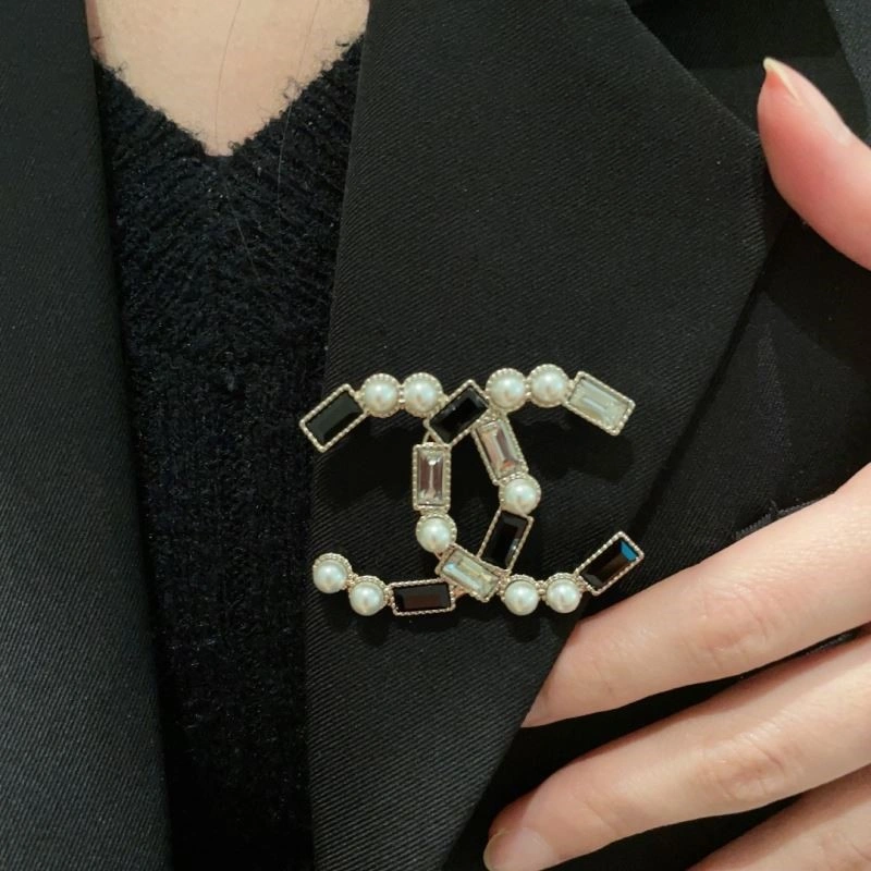 Chanel Brooches MoistureWicking 223172
