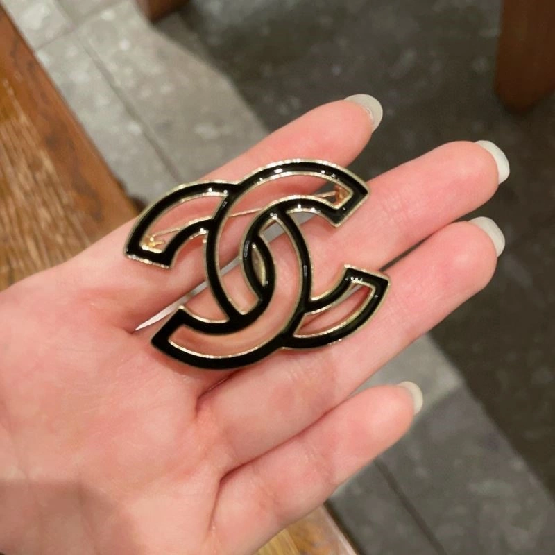 Chanel Brooches SmoothTexture 223176