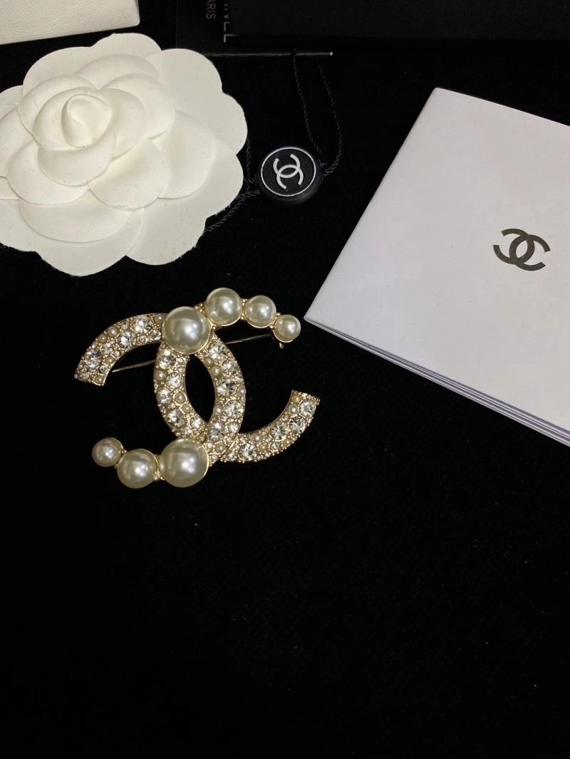 Popular Chanel Brooches 223147
