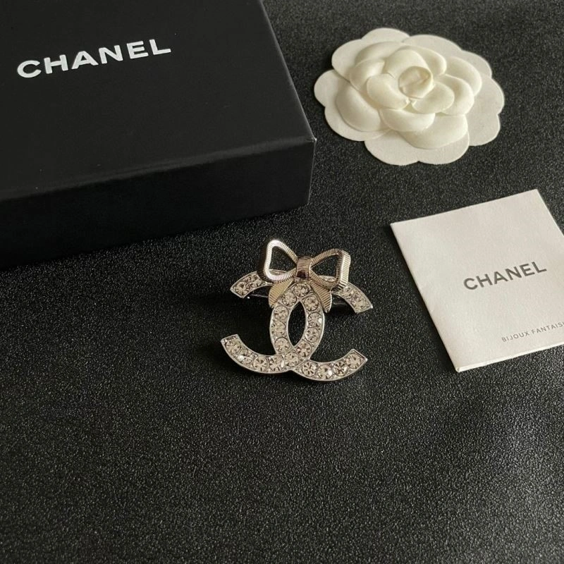 MultiPurpose Chanel Brooches 223152