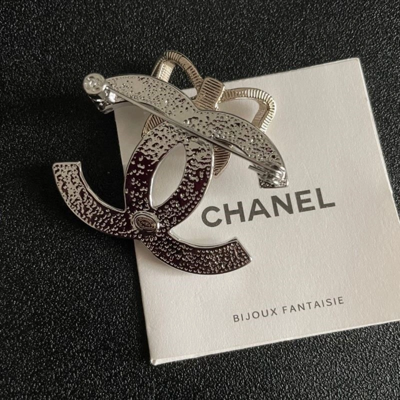MultiPurpose Chanel Brooches 223152