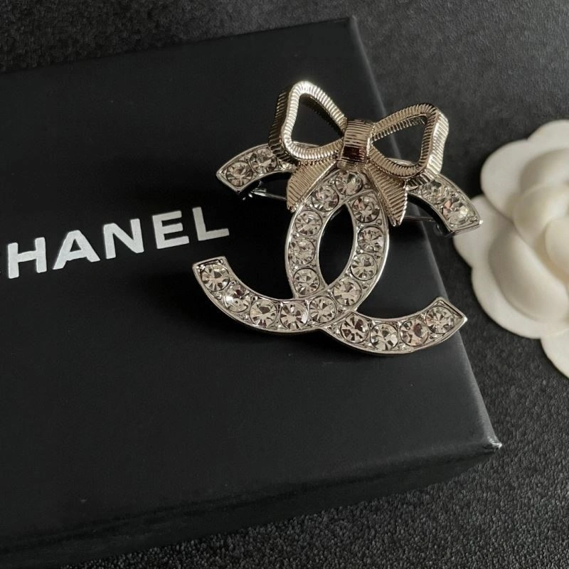 MultiPurpose Chanel Brooches 223152