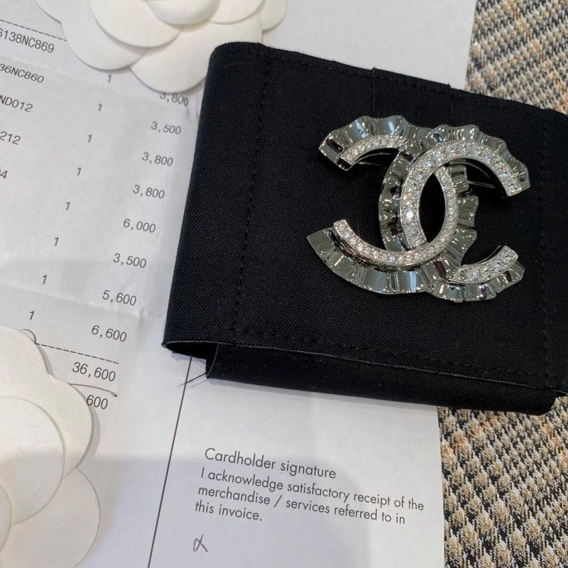 Chanel Brooches ModernLook 223145