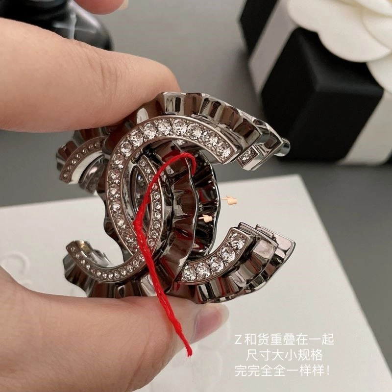 Chanel Brooches ModernLook 223145