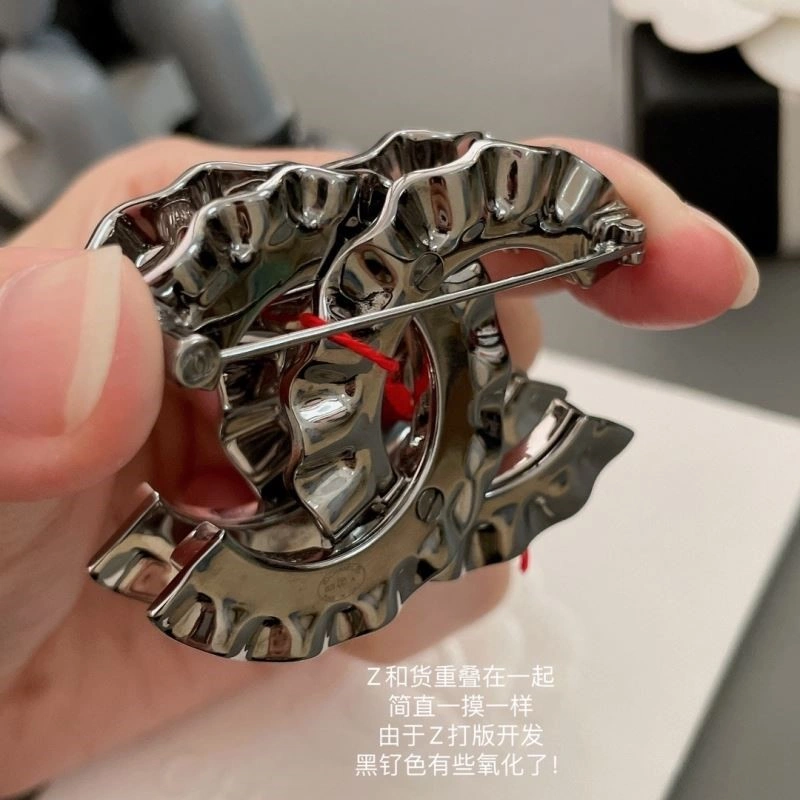 Chanel Brooches ModernLook 223145