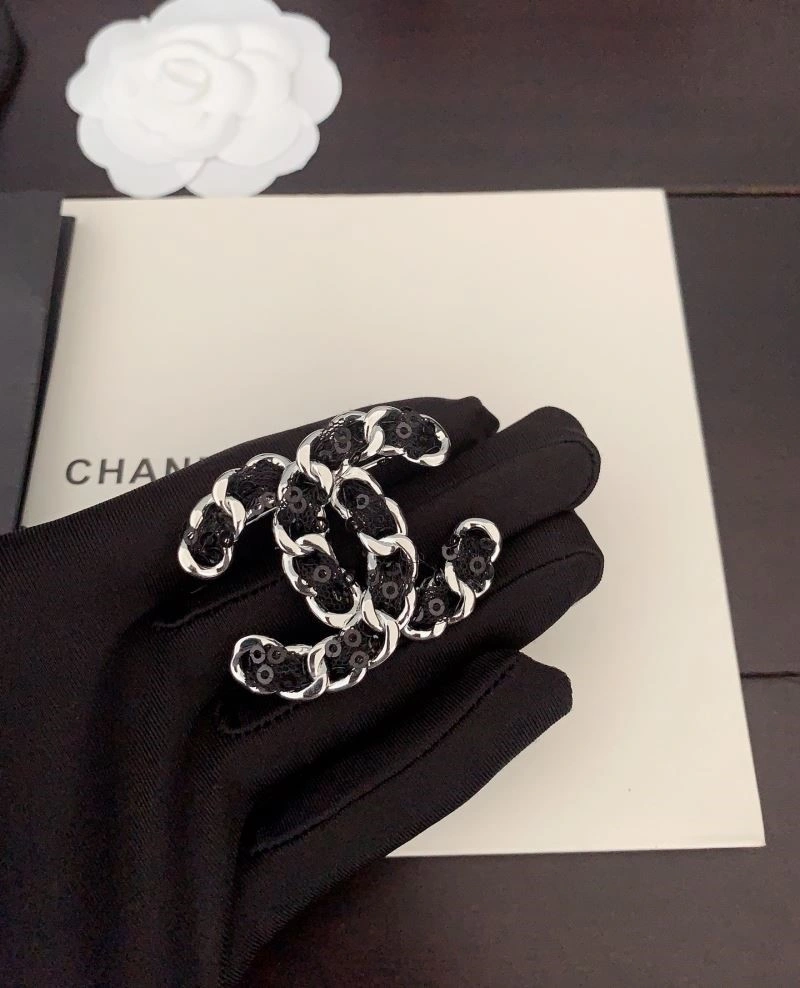 Stretchable Chanel Brooches 223136