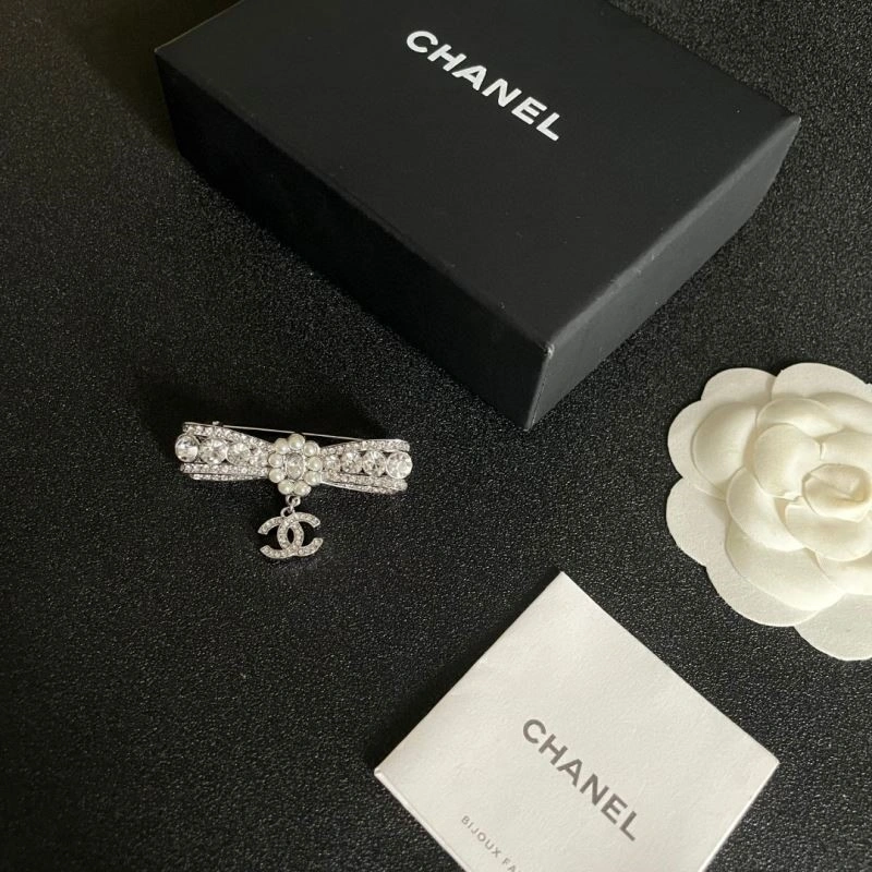 Chanel Brooches FreshLook 223130