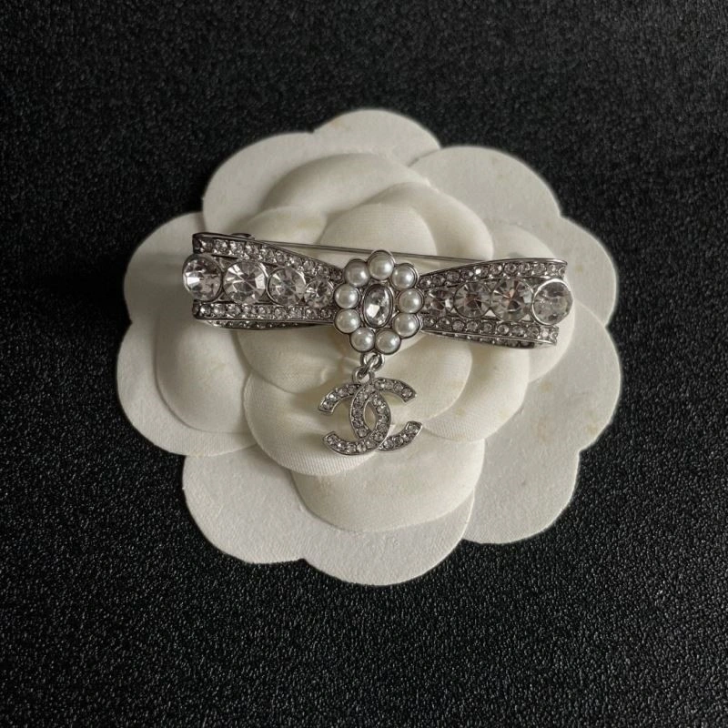 Chanel Brooches FreshLook 223130