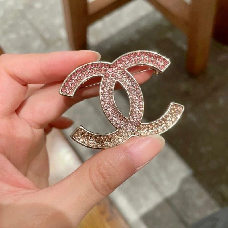 Unisex Chanel Brooches 223128