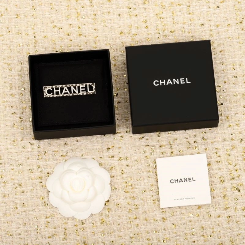 Durable Chanel Brooches 223134