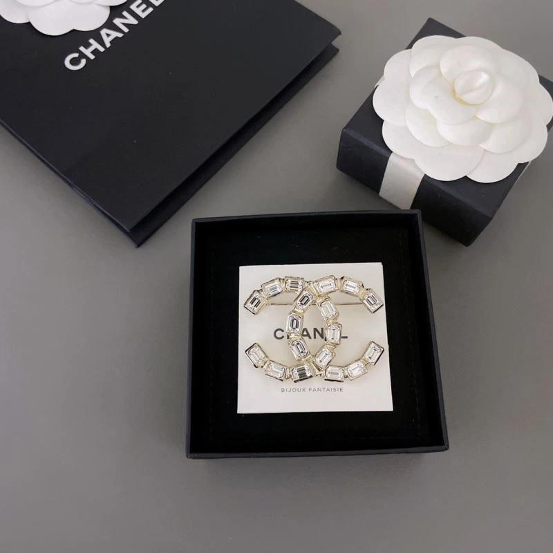 Chanel Brooches Compact 223143