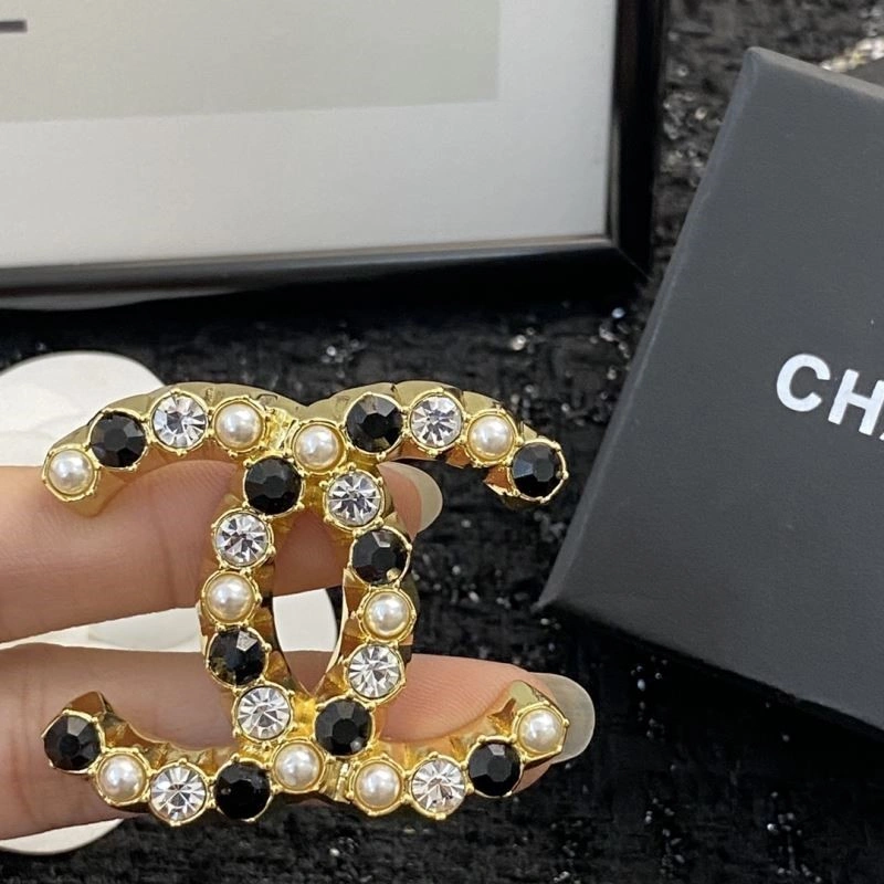 Practical Chanel Brooches 223236