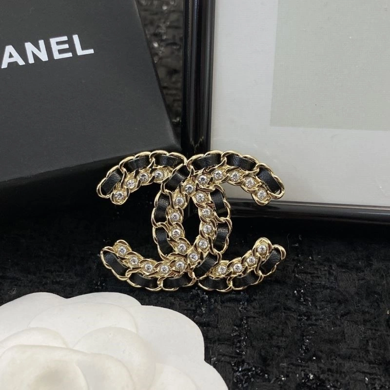 Chanel Brooches Comfortable 223135