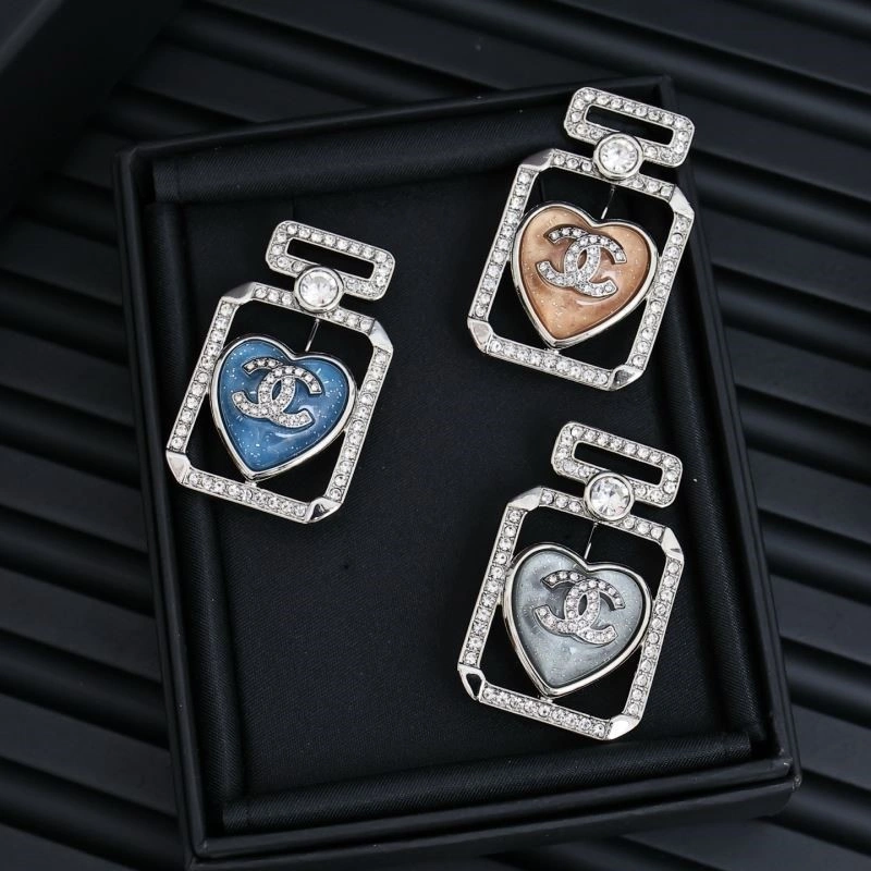 Tailored Chanel Brooches 223140