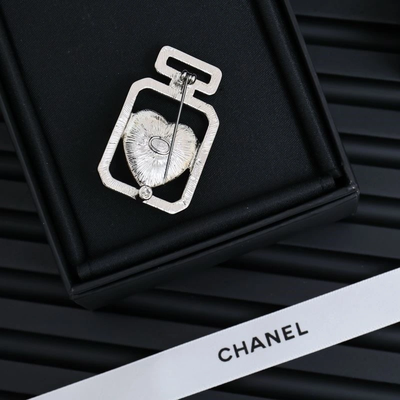 Tailored Chanel Brooches 223140
