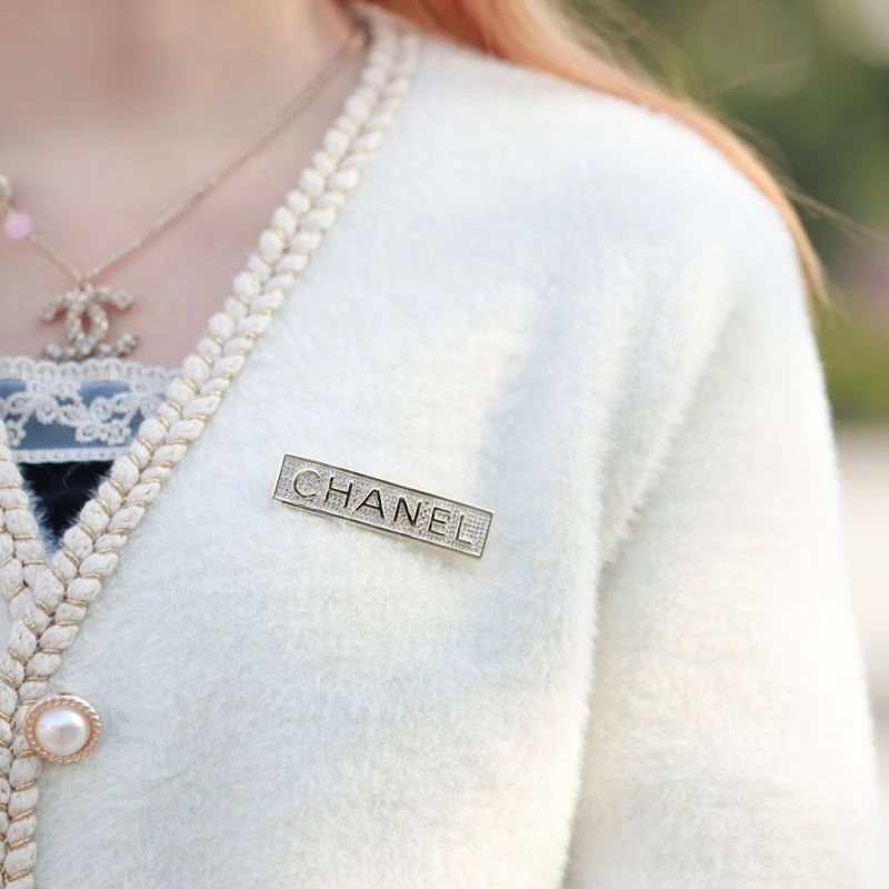 OnTrend Chanel Brooches 223116