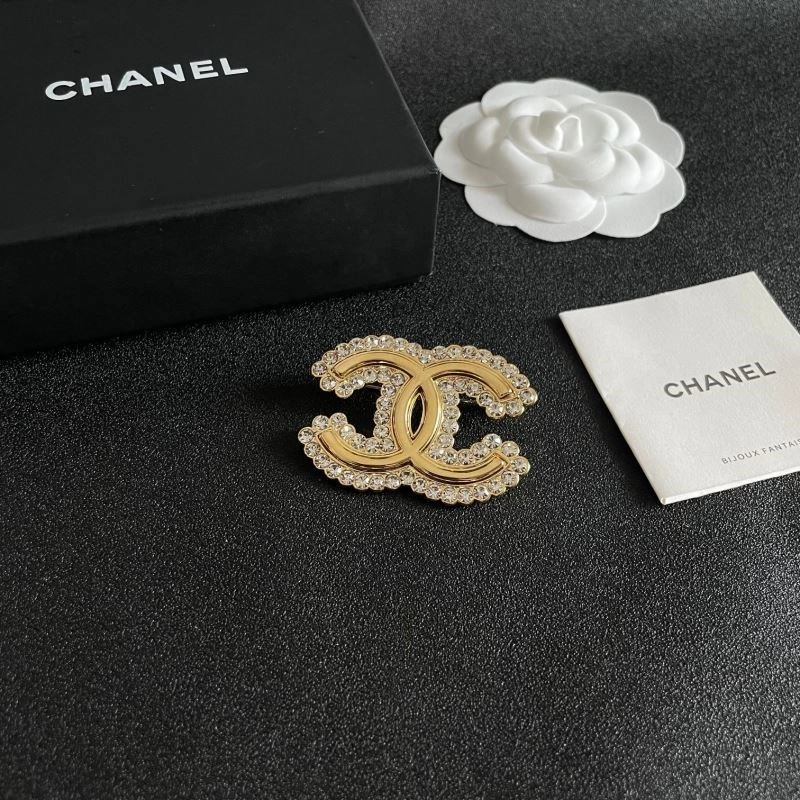 Chanel Brooches RelaxedFit 223120
