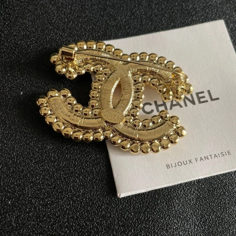 Chanel Brooches RelaxedFit 223120